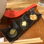 らぁめん 赤坂 みづ菜 - 柚子胡椒・レモン生姜・にんにくチップ