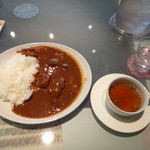 ルー・ド・メール - Aセット（黒毛和牛カレー＋オニオンスープ）