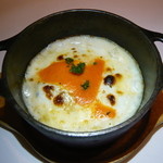 東郷 - 石窯／広島産牡蠣と白菜の赤パプリカホワイトソースのチーズ入りグラタン