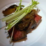 東郷 - 肉／黒毛和牛サーロインステーキ 和風オニオンソース フォアグラ添え