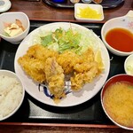 まちのごはんや がっつり亭 - とり天定食小