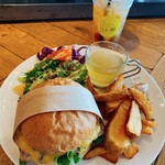 THE FANTASTIC BURGER - 