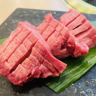 "Thick Sliced Tongue" is a must-try ◎Enjoy the rich flavor of branded Wagyu beef