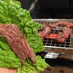 Kougyuu - サンチェに包んで、柔らかいロース肉は旨い！