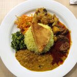 CEYLON TEA STYLE & CURRY - 