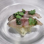 233396682 - 皮目を炙ったサバのマリネ 新じゃがいもと新玉ネギのサラダ