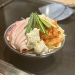 Taishuu Izakaya Monja Sakaba Dashiya - 豚キムチチーズ