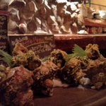 おもろ - サザエ・・なんか上にのってました。