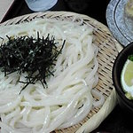 手打うどん くうかい - ざるうどん中  光り輝く麺が壮観だ！