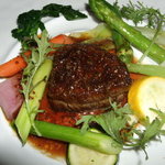 ラ・コリンヌ - 黒毛和牛フィレ肉のポワレ　粒マスタードソース