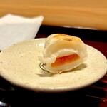 多仁本 - 焼きたての唐墨餅　カリッと焼けたお餅が美味しいんです♫