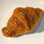 ベーカリーミッドモースト - 料理写真:クロワッサン