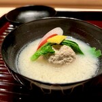 多仁本 - 鴨のつくね　京人参と大根の白味噌仕立て　鴨を引き立てる白味噌の塩梅がいいですね。