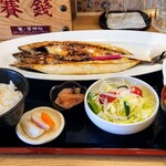 篭の鳥 - 特大サバの塩焼き定食にイカの塩辛