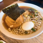 中華料理 照 - 醤油ラーメン