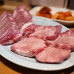 炭火焼肉ホルモンさわいし - 