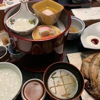 日本料理 初海 - 