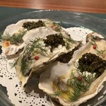 osteria LIU - 牡蠣まるえもん　クリームチーズとキャビア添え