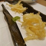 京ごはんふわっとふわっと - 白魚の天ぷら、 ふわふわサクサクで軽く揚がってて美味しかったですよ！