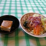 レフティー - ☆ランチに付いた  サラダと小鉢の胡麻豆腐