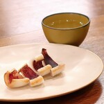 大八 - ぬるめの燗に炙ったイカ