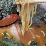 王道家直系 IEKEI TOKYO - 中太緩い縮れ麺　もちもちしてます！