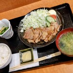 Saryou Fukawa - 道産豚の生姜焼き膳