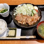 茶寮 ふ川 - 道産豚の生姜焼き膳
