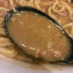 麺や マルショウ - 鶏白湯カレーにミンチチャーシュー卵黄増し-撹拌後のスープ(2013/12)