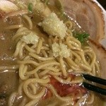 麺や マルショウ - 鶏白湯カレーにミンチチャーシュー卵黄増し-ニンニク＆ラー油投下(2013/12)