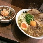 麺や マルショウ - 鶏白湯カレーにミンチチャーシュー卵黄増し＆台湾めし(2013/12)