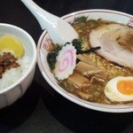 自慢屋 - ラーメンAセット550円（2013年12月）