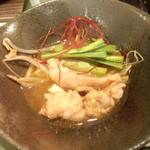 温や - ピリ辛もつ鍋にはもつが結構いっぱい入ってました（2013.12.28）