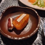 Tori Hachi - 干し柿にチーズがサンド
