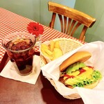 フレッシュネスバーガー - クラシックアボガドチーズバーガー セット