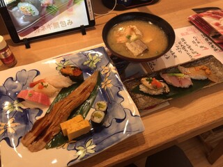 Nonta Sushi - 「瀬戸の花咲きランチ」（2,500圓）。