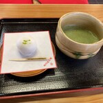 二の丸茶亭 - 茶菓子付きの抹茶セット