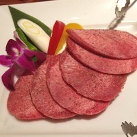 叙々苑 東京ドームシティ ラクーア店 - タン塩
                    
                    焼肉あまり食べない私もタン塩だけはいただきました(^^)おいしー♥