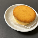 なかたに亭 - フロマージュ(89g、500円)。しっとり美味しい