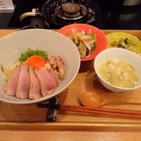 博多 鴨すき 鴨しゃぶ なかもぐろ - 炭火鴨丼定食