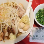 ラーメン二郎 - 汁なし半分＋アブラ少し＋青ネギショウガ半分
