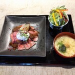 233443055 - ローストビーフ丼定食ランチ(ご飯少なめ)