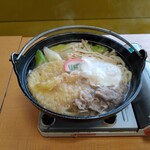 Sushiben - 鍋焼きうどん　750円　＋　牛肉トッピング　160円