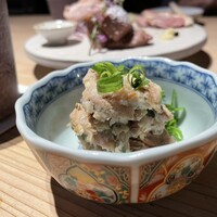 地どり屋 つかだ 渋谷 - 鶏肉のなめろう。これは焼酎と日本酒にピッタリすぎる、これまた絶品。