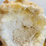 こひる庵 - 中にはアーモンドクリームも！