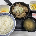 吉野家 - 2024/02/02
            ねぎ塩牛カルビ定食 大飯×2 688円-488円
            玉子 96円
            ✴︎マヨネーズ×2
            ✴︎あすトククーポン-200円
            ✴︎あすトククーポン
            ✴︎楽天ポイント
            ✴︎るろうに吉野家ポイント