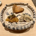 鮨 はしもと - 珍味3種盛り　鮟肝　牡蠣味噌漬け　数の子