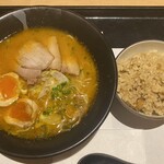 札幌弥助 - えびそばと炊き込み御飯