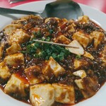 中国家庭料理大連 - ★★★★麻婆豆腐 550円 結構辛めで汗も 吹き出してくるぐらい 唐辛子が効いてるがしっかり 甘みと深みもありかなり美味しい。CP もかなり高い。