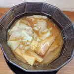 RAHMEN and Cafe Tommy - 料理写真:ワンタン麺(1200円)
